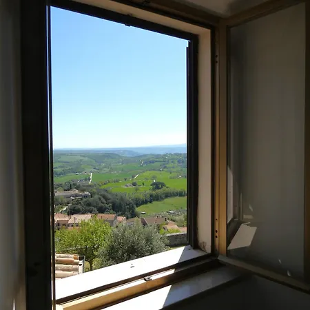 Scappo In Umbria, La Terrazza Apartment *